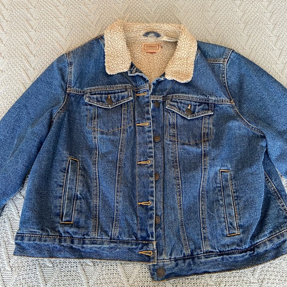 schmidt Jackets & Blazers - Schmidt women’s jacket with faux sherpa lining